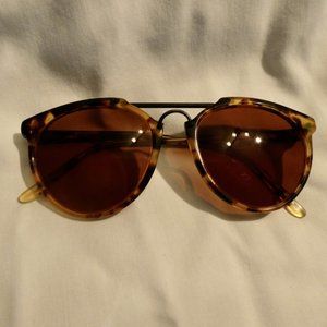 Costa Del Mar Sunglasses. Tortoise shell frames.